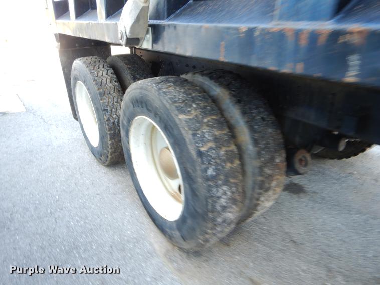 image for item EW9506 1990 GMC C6000 dump truck