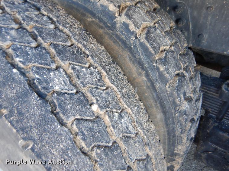 image for item EW9506 1990 GMC C6000 dump truck