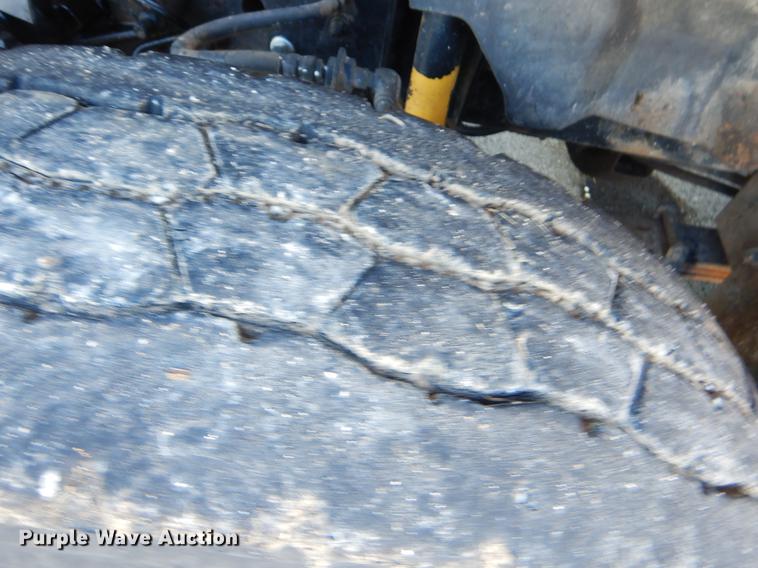 image for item EW9506 1990 GMC C6000 dump truck