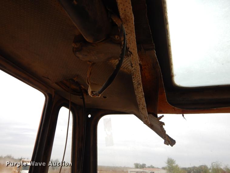 image for item EW9528 1986 Furukawa HCR300 rock drill