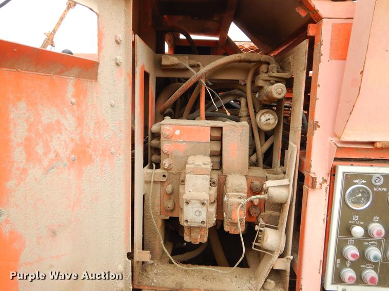 image for item EW9529 Tamrock DHA-600 rock drill