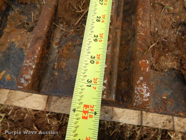 image for item EW9586 2013 John Deere 180G LC excavator