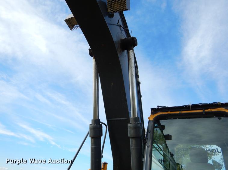 image for item EW9586 2013 John Deere 180G LC excavator