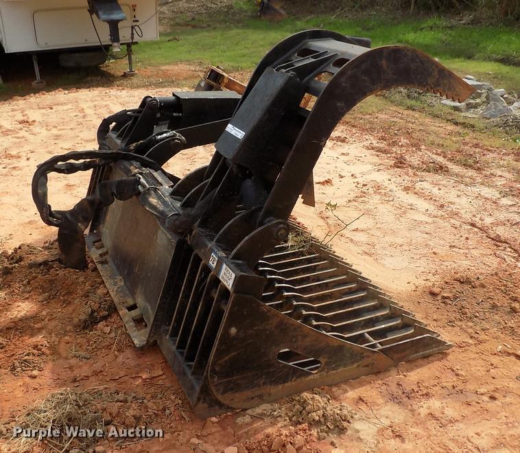 image for item FQ9054 Prime Rock & Brush skid steer grapple bucket