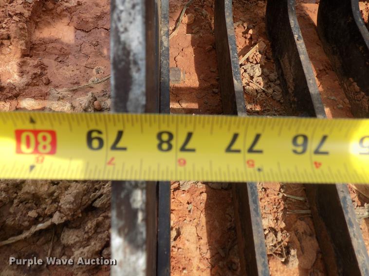 image for item FQ9054 Prime Rock & Brush skid steer grapple bucket