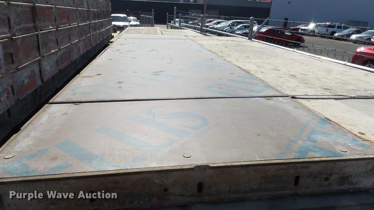 image for item FQ9436 Approximately 875 concrete forms