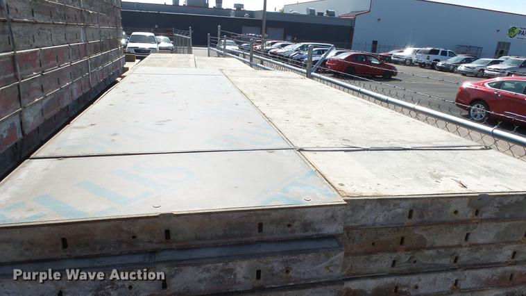 image for item FQ9436 Approximately 875 concrete forms