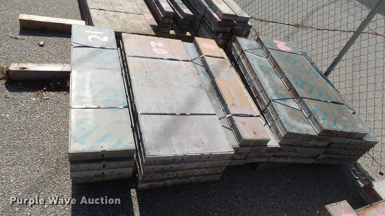 image for item FQ9436 Approximately 875 concrete forms