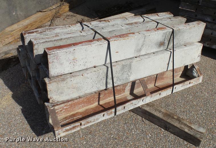 image for item FQ9436 Approximately 875 concrete forms