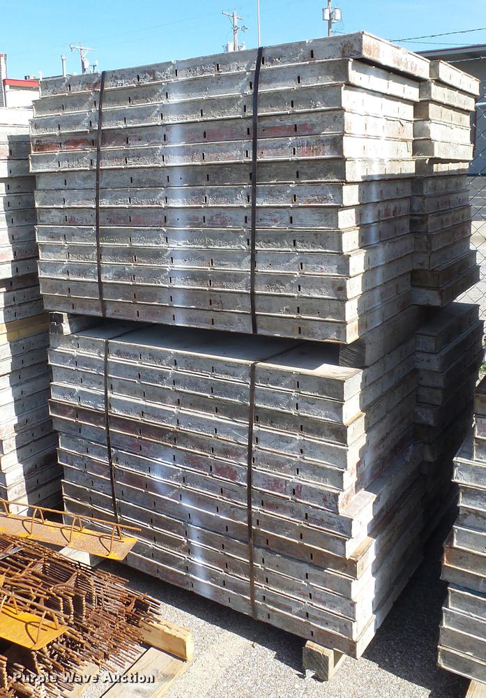 image for item FQ9436 Approximately 875 concrete forms