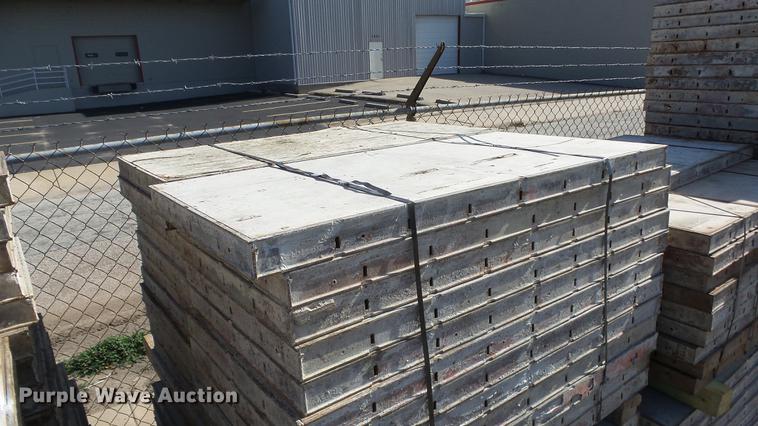 image for item FQ9436 Approximately 875 concrete forms