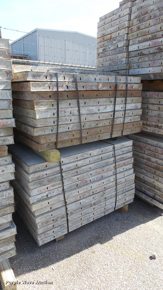 image for item FQ9436 Approximately 875 concrete forms