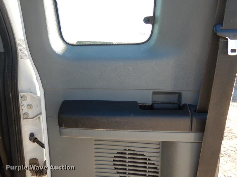 image for item K5796 2011 Ford F550 Super Duty SuperCab utility bed truck