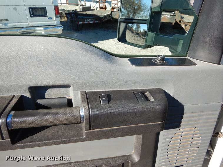 image for item K5796 2011 Ford F550 Super Duty SuperCab utility bed truck