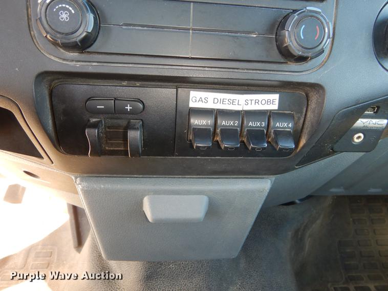 image for item K5796 2011 Ford F550 Super Duty SuperCab utility bed truck