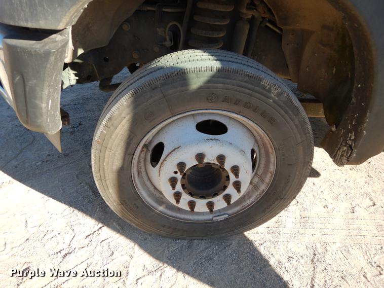 image for item K5796 2011 Ford F550 Super Duty SuperCab utility bed truck