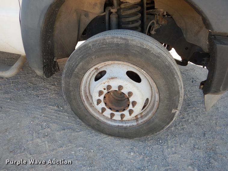 image for item K5796 2011 Ford F550 Super Duty SuperCab utility bed truck