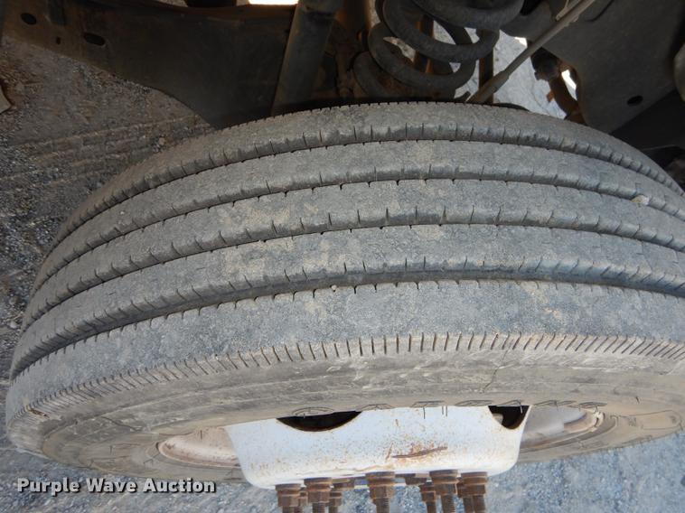 image for item K5796 2011 Ford F550 Super Duty SuperCab utility bed truck