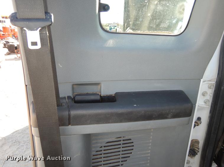 image for item K5796 2011 Ford F550 Super Duty SuperCab utility bed truck