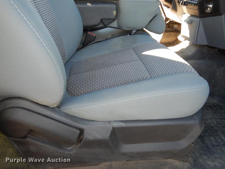 image for item K5796 2011 Ford F550 Super Duty SuperCab utility bed truck