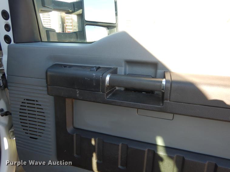image for item K5796 2011 Ford F550 Super Duty SuperCab utility bed truck