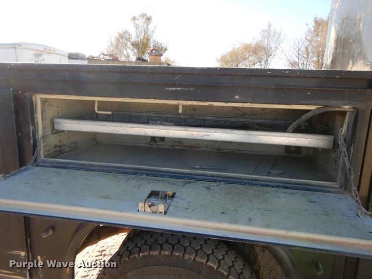 image for item K5796 2011 Ford F550 Super Duty SuperCab utility bed truck