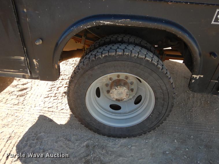 image for item K5796 2011 Ford F550 Super Duty SuperCab utility bed truck