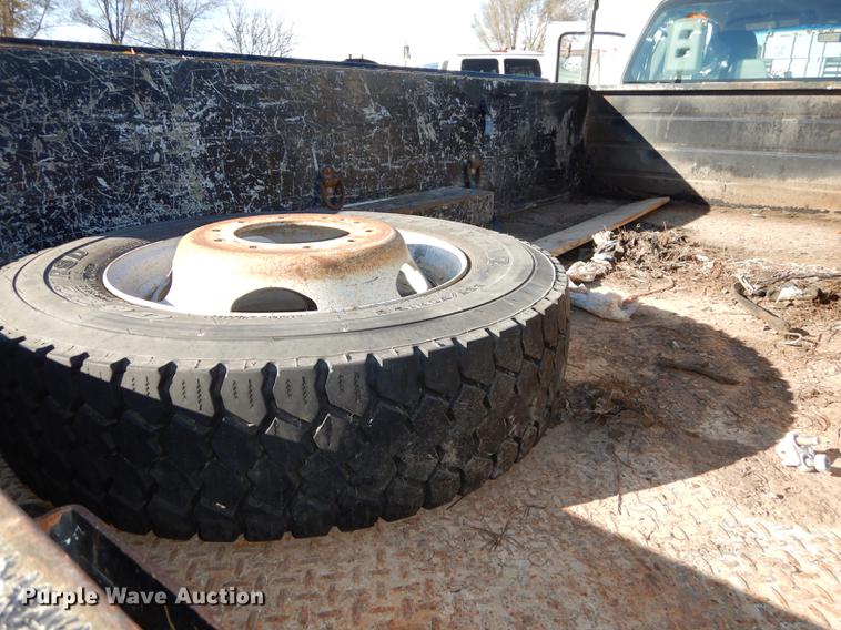 image for item K5796 2011 Ford F550 Super Duty SuperCab utility bed truck