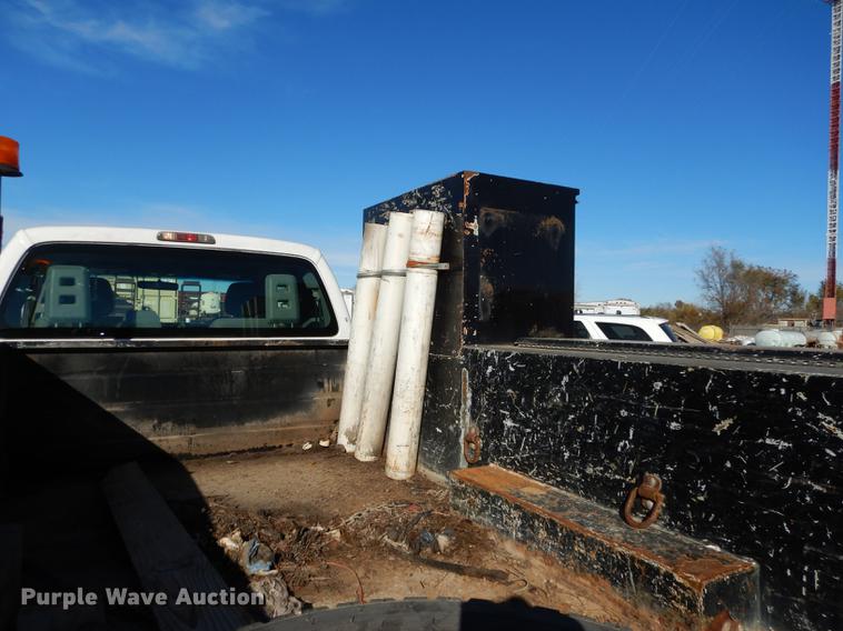 image for item K5796 2011 Ford F550 Super Duty SuperCab utility bed truck