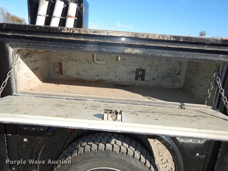 image for item K5796 2011 Ford F550 Super Duty SuperCab utility bed truck