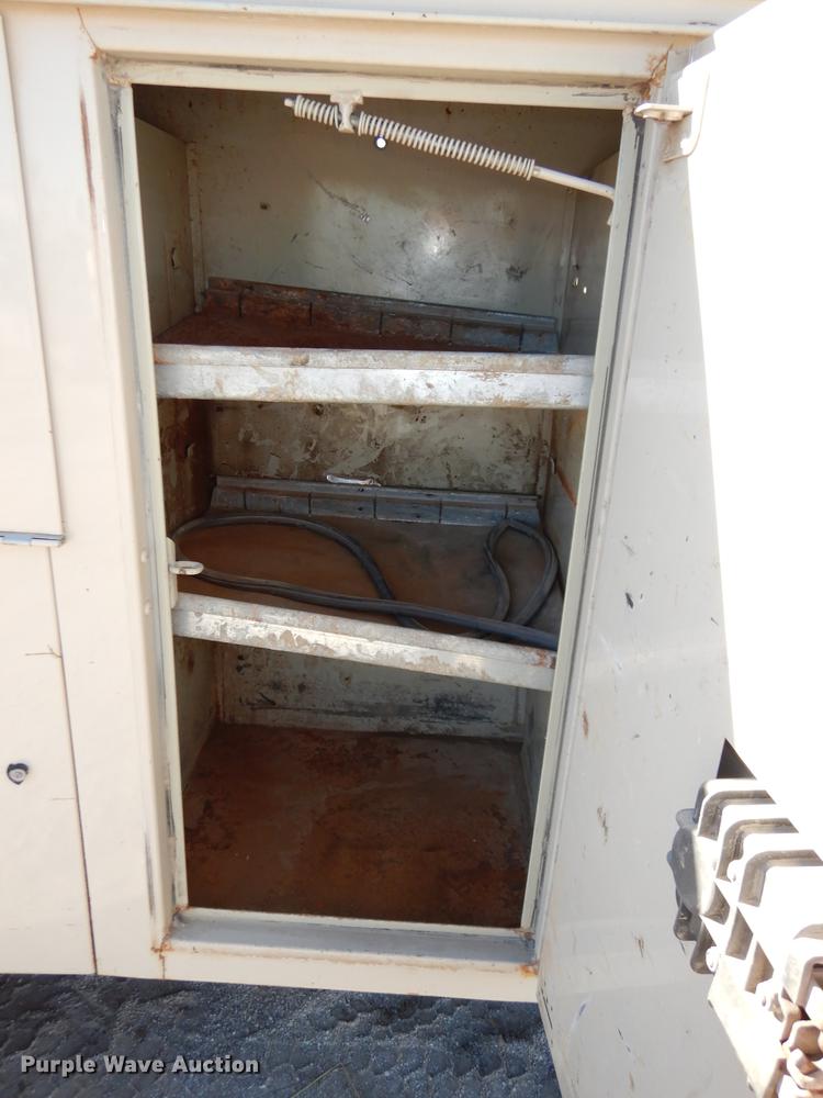 image for item K5801 2007 Ford F550 Super Duty XL utility bed truck