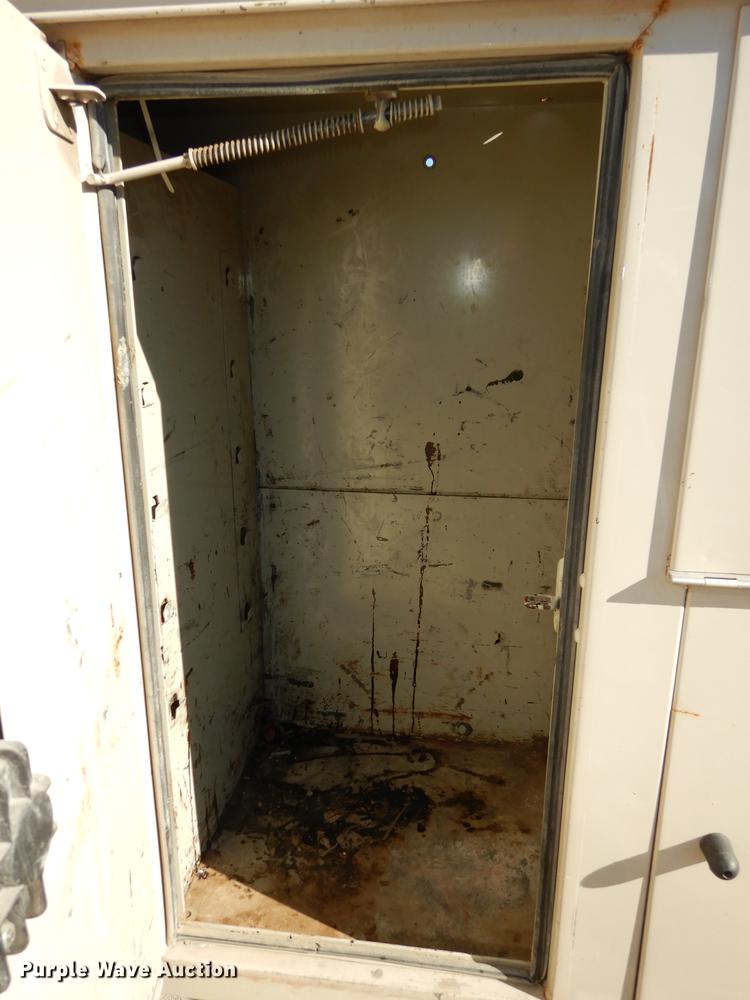 image for item K5801 2007 Ford F550 Super Duty XL utility bed truck