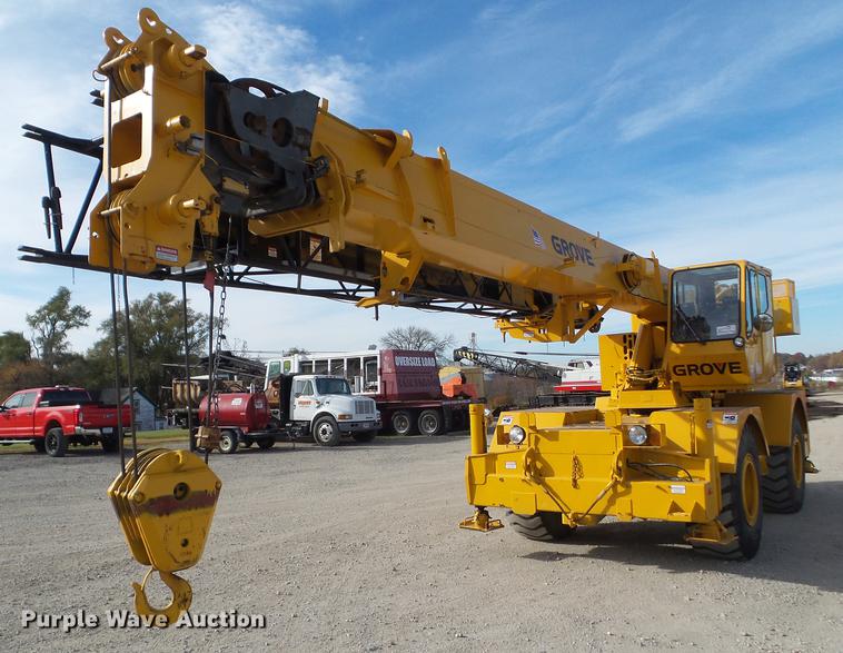 image for item L5714 1994 Grove RT528C crane