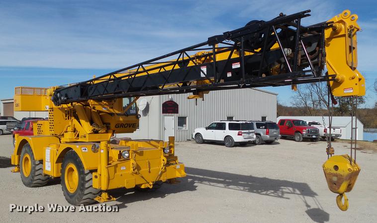 image for item L5714 1994 Grove RT528C crane