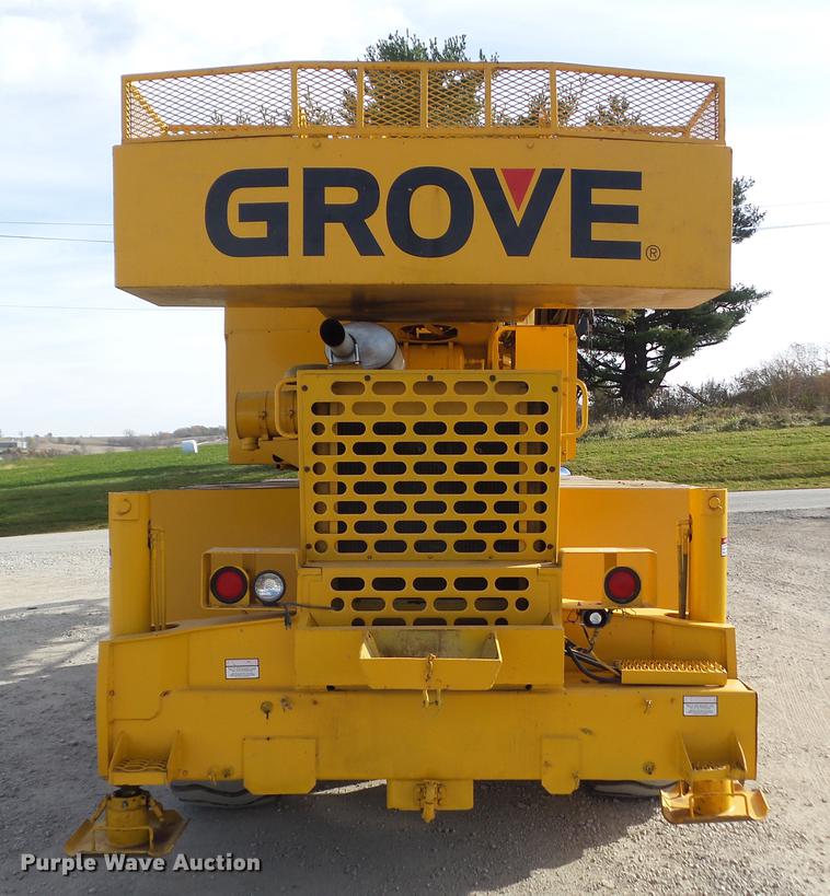 image for item L5714 1994 Grove RT528C crane