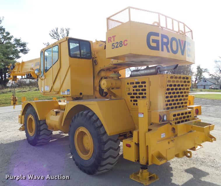 image for item L5714 1994 Grove RT528C crane