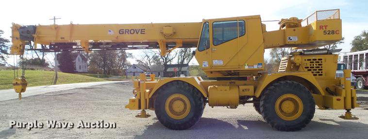 image for item L5714 1994 Grove RT528C crane