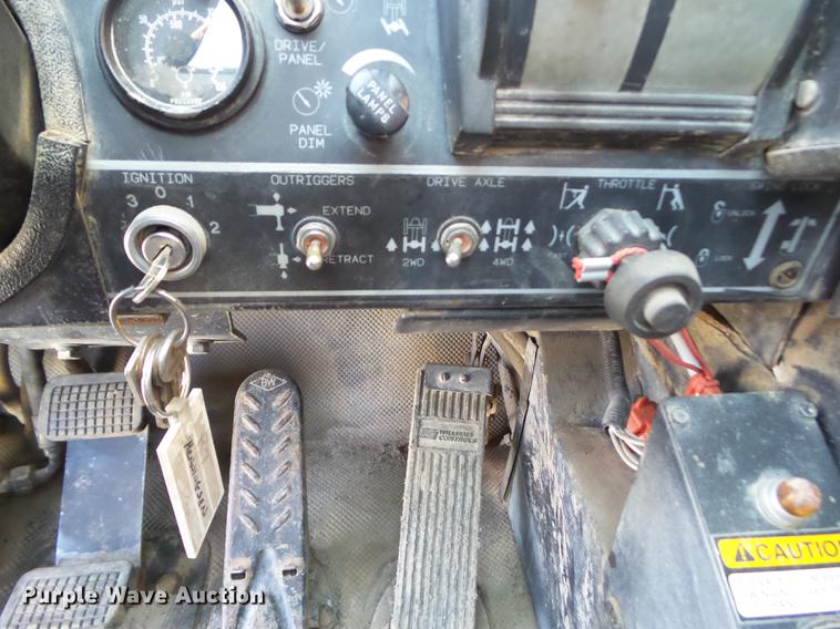 image for item L5714 1994 Grove RT528C crane