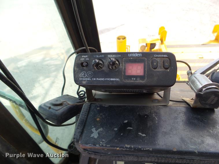 image for item L5714 1994 Grove RT528C crane