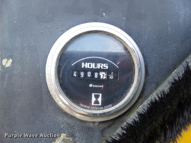 image for item L5714 1994 Grove RT528C crane