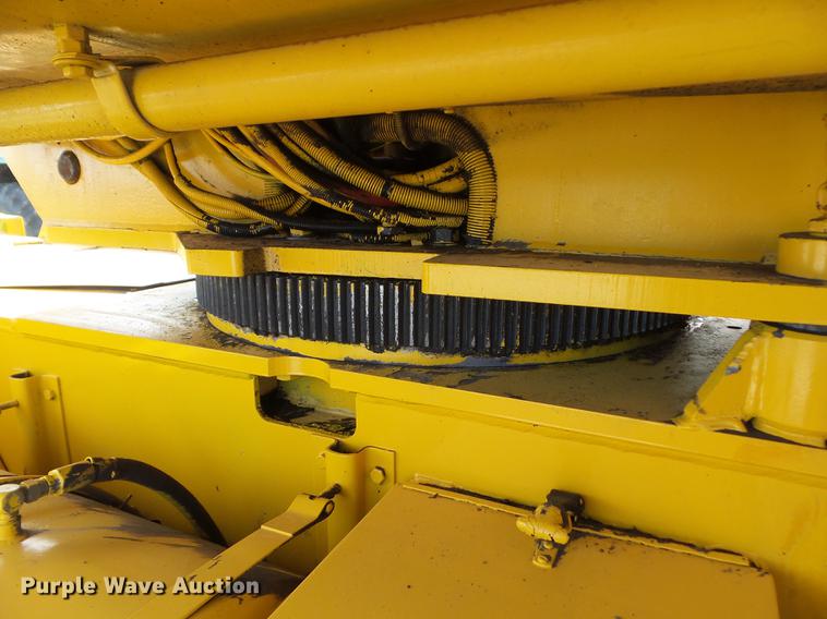 image for item L5714 1994 Grove RT528C crane