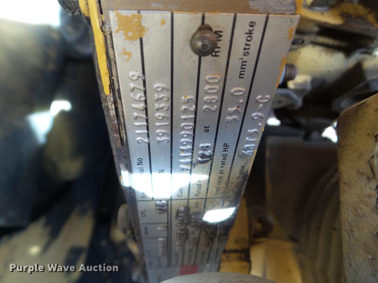 image for item L5714 1994 Grove RT528C crane