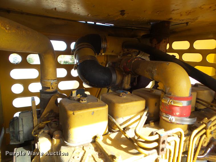 image for item L5714 1994 Grove RT528C crane