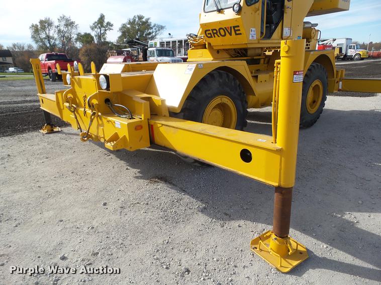 image for item L5714 1994 Grove RT528C crane