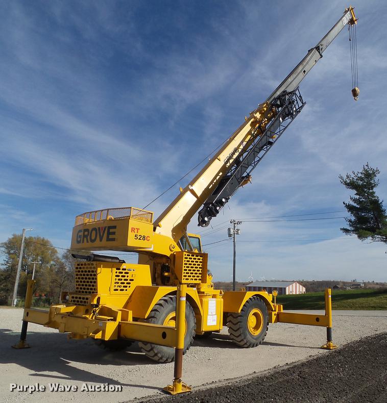 image for item L5714 1994 Grove RT528C crane