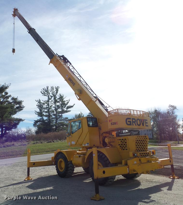 image for item L5714 1994 Grove RT528C crane