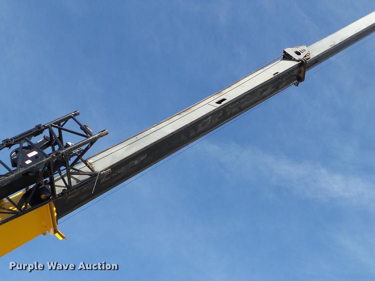 image for item L5714 1994 Grove RT528C crane