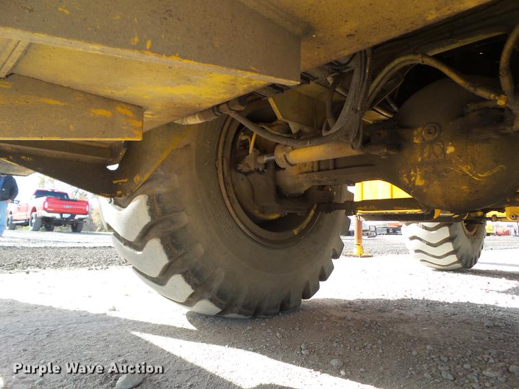 image for item L5714 1994 Grove RT528C crane