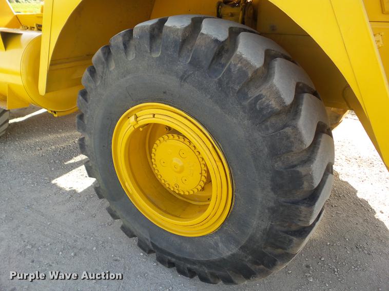 image for item L5714 1994 Grove RT528C crane