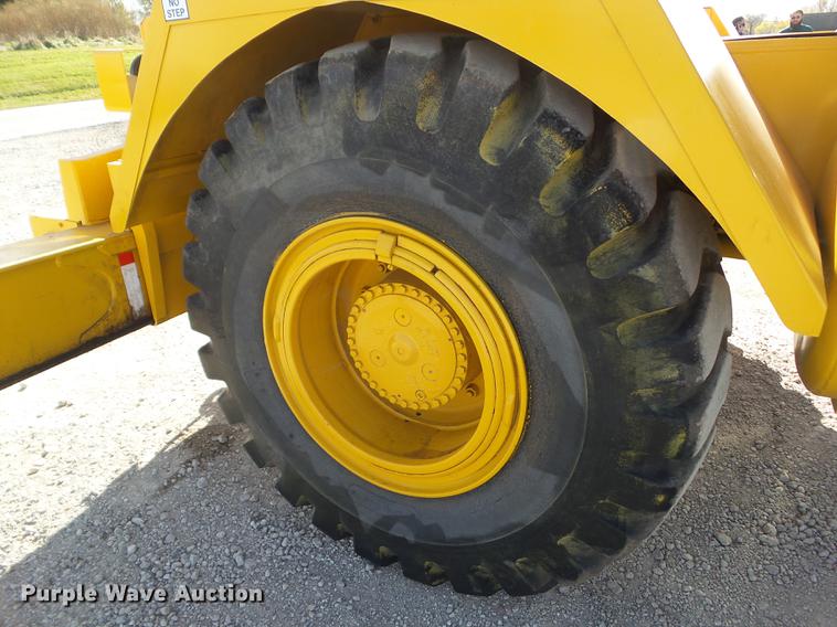 image for item L5714 1994 Grove RT528C crane